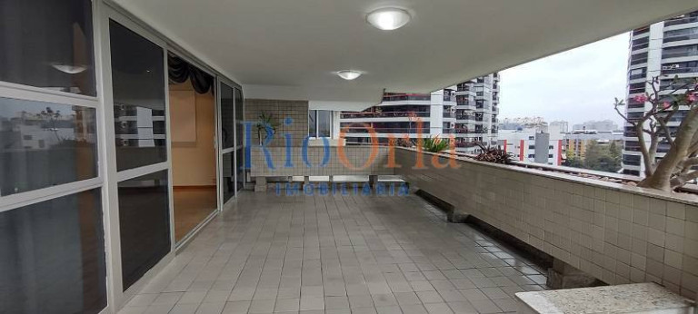 Imagem Apartamento com 3 Quartos à Venda, 221 m² em Barra Da Tijuca - Rio De Janeiro Imagem Apartamento com 3 Quartos à Venda, 221 m² em Barra Da Tijuca - Rio De Janeiro