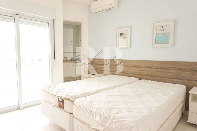 Imagem Imóvel com 8 Quartos à Venda, 697 m² em Riviera - Bertioga Imagem Imóvel com 8 Quartos à Venda, 697 m² em Riviera - Bertioga