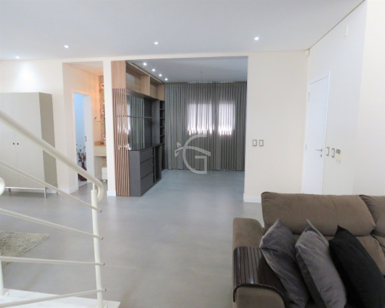 Imagem Casa com 3 Quartos à Venda, 300 m² em Anita Garibaldi - Joinville Imagem Casa com 3 Quartos à Venda, 300 m² em Anita Garibaldi - Joinville