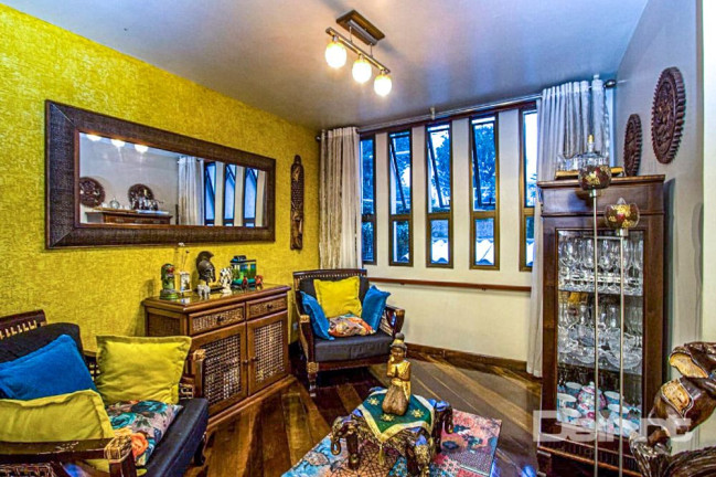 Imagem Casa com 3 Quartos à Venda, 310 m² em São Braz - Curitiba Imagem Casa com 3 Quartos à Venda, 310 m² em São Braz - Curitiba