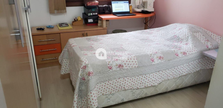 Imagem Casa com 2 Quartos à Venda, 100 m²