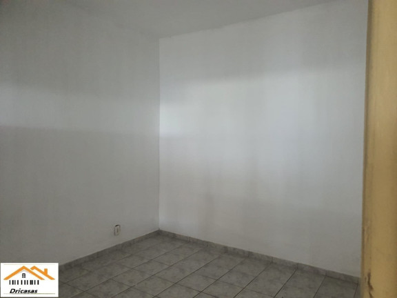 Imagem Sobrado com 6 Quartos à Venda, em Senador Camará - Rio De Janeiro Imagem Sobrado com 6 Quartos à Venda, em Senador Camará - Rio De Janeiro