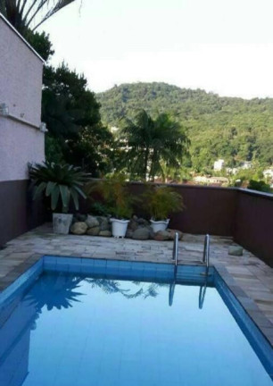 Imagem Casa com 4 Quartos à Venda, 405 m² em Bom Retiro - Joinville Imagem Casa com 4 Quartos à Venda, 405 m² em Bom Retiro - Joinville