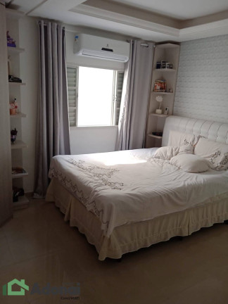Imagem Casa com 3 Quartos à Venda, 180 m² em Horto Santo Antonio - Jundiaí Imagem Casa com 3 Quartos à Venda, 180 m² em Horto Santo Antonio - Jundiaí