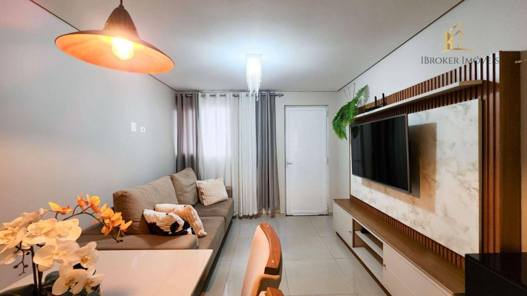 Imagem Sobrado com 2 Quartos à Venda, 64 m² em Boneca Do Iguaçu - São José Dos Pinhais Imagem Sobrado com 2 Quartos à Venda, 64 m² em Boneca Do Iguaçu - São José Dos Pinhais