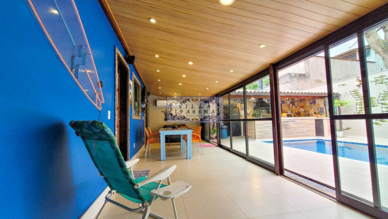 Imagem Imóvel com 4 Quartos à Venda, 262 m² em Freguesia (jacarepaguá) - Rio De Janeiro Imagem Imóvel com 4 Quartos à Venda, 262 m² em Freguesia (jacarepaguá) - Rio De Janeiro