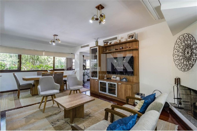 Apartamento com 3 Quartos à Venda, 258 m² em Mont Serrat - Porto Alegre