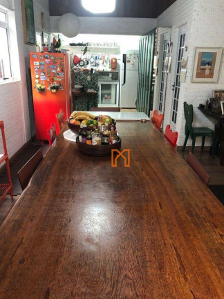 Imagem Casa com 2 Quartos à Venda, 220 m² em Alphaville - Santana De Parnaíba Imagem Casa com 2 Quartos à Venda, 220 m² em Alphaville - Santana De Parnaíba