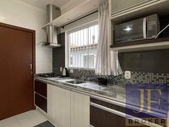 Imagem Casa com 3 Quartos à Venda, 250 m² em Florianópolis Imagem Casa com 3 Quartos à Venda, 250 m² em Florianópolis