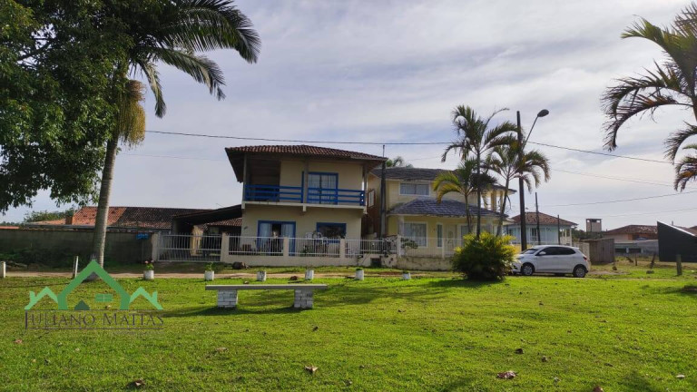 Imagem Casa com 3 Quartos à Venda, 130 m² em Pinheiros - Balneário Barra Do Sul Imagem Casa com 3 Quartos à Venda, 130 m² em Pinheiros - Balneário Barra Do Sul