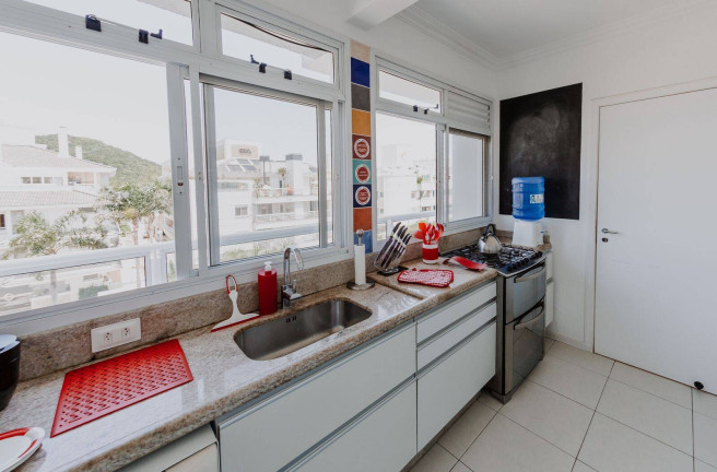Imagem Cobertura com 4 Quartos à Venda, 230 m² em Jurerê Internacional - Florianópolis
