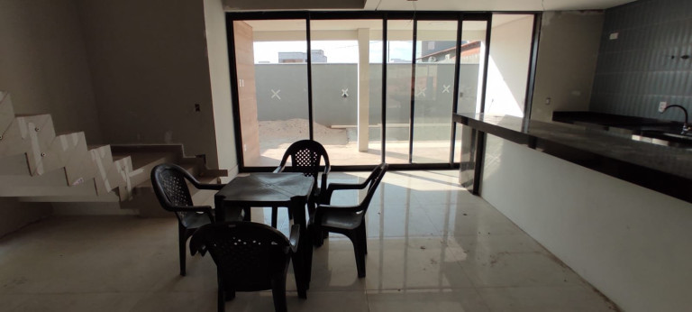 Imagem Casa com 3 Quartos à Venda, 183 m² em Vale Quem Tem - Teresina Imagem Casa com 3 Quartos à Venda, 183 m² em Vale Quem Tem - Teresina