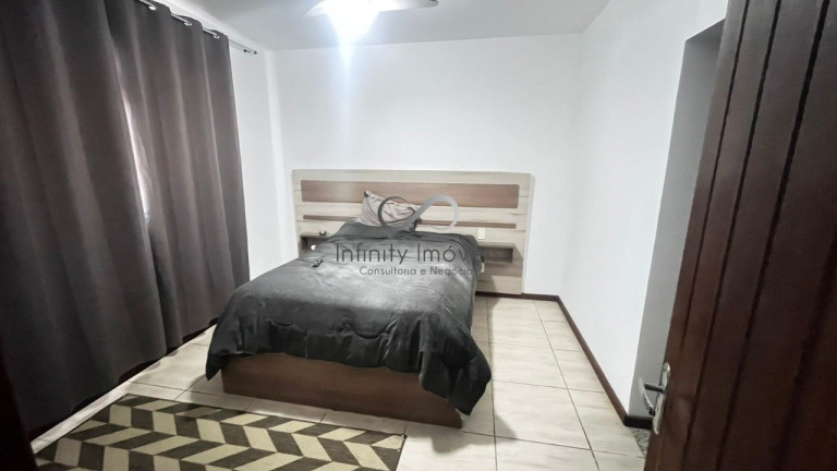 Imagem Casa com 3 Quartos à Venda, 552 m² em Célvia - Vespasiano