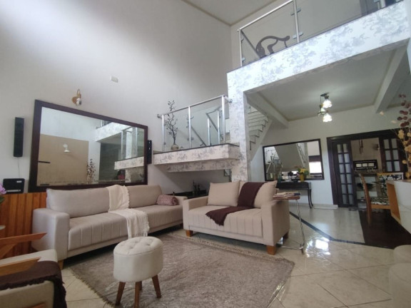 Sobrado com 4 Quartos à Venda, 327 m² em Vila Amorim - Suzano