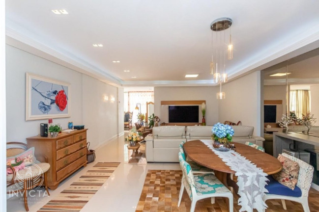 Imagem Apartamento com 3 Quartos à Venda, 178 m² em Centro - Balneário Camboriú