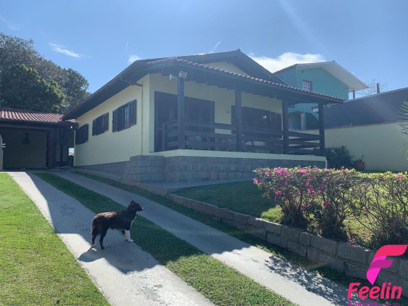 Imagem Casa com 3 Quartos à Venda, 148 m² em Campeche - Florianópolis Imagem Casa com 3 Quartos à Venda, 148 m² em Campeche - Florianópolis