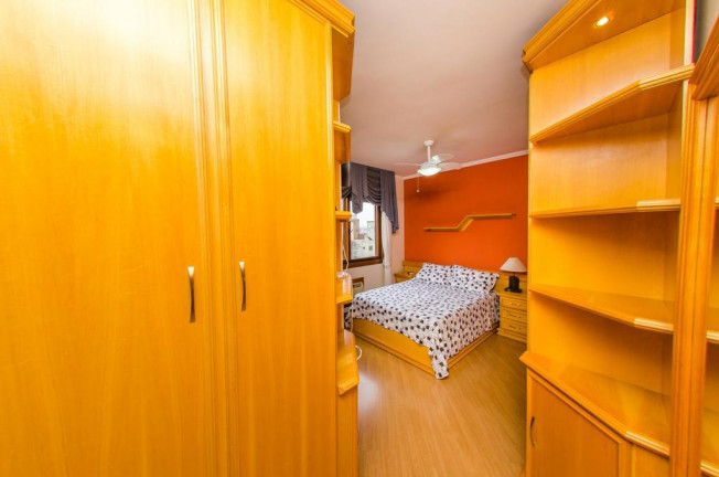 Imagem Apartamento com 3 Quartos à Venda, 87 m² em Petrópolis - Porto Alegre Imagem Apartamento com 3 Quartos à Venda, 87 m² em Petrópolis - Porto Alegre