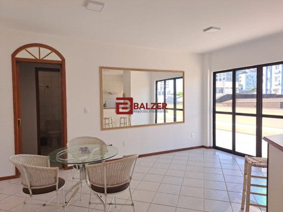 Imagem Apartamento com 1 Quarto à Venda, 137 m² em Centro - Florianópolis Imagem Apartamento com 1 Quarto à Venda, 137 m² em Centro - Florianópolis