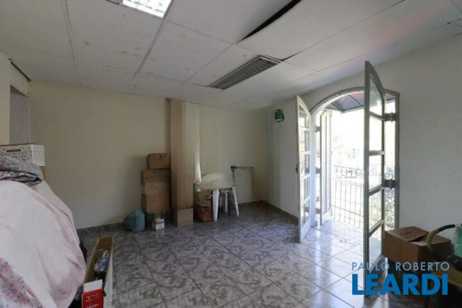 Imagem Casa com 3 Quartos para Alugar, 200 m² em Jardim Cristiane - Santo André Imagem Casa com 3 Quartos para Alugar, 200 m² em Jardim Cristiane - Santo André