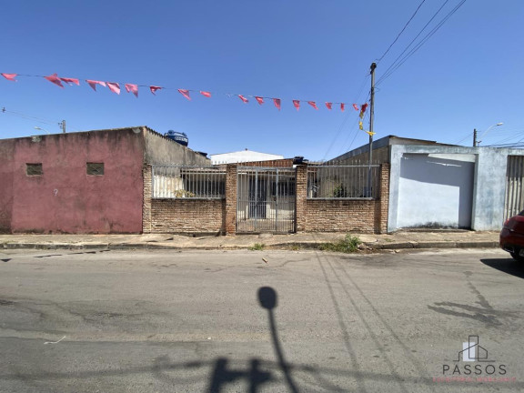Imagem Casa com 2 Quartos à Venda, 128 m²