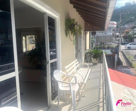 Imagem Sobrado com 3 Quartos à Venda, 204 m² em Trindade - Florianópolis