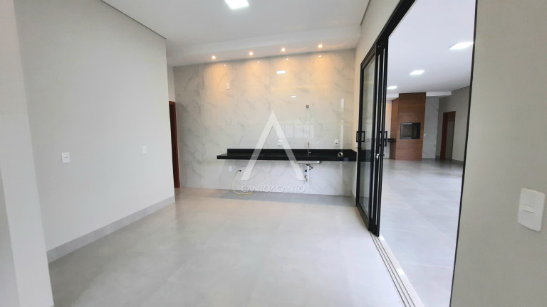 Imagem Casa com 3 Quartos à Venda, 342 m² em Setor Comercial - Sinop Imagem Casa com 3 Quartos à Venda, 342 m² em Setor Comercial - Sinop