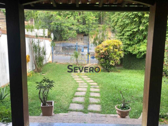 Imagem Casa com 5 Quartos à Venda, 300 m² em Centro - São Gonçalo