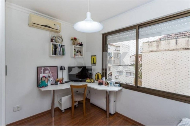 Imagem Imóvel com 4 Quartos à Venda, 153 m² em Moinhos De Vento - Porto Alegre