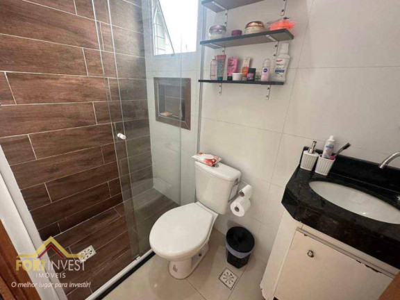 Imagem Imóvel com 2 Quartos à Venda, 61 m² em Maracanã - Praia Grande Imagem Imóvel com 2 Quartos à Venda, 61 m² em Maracanã - Praia Grande