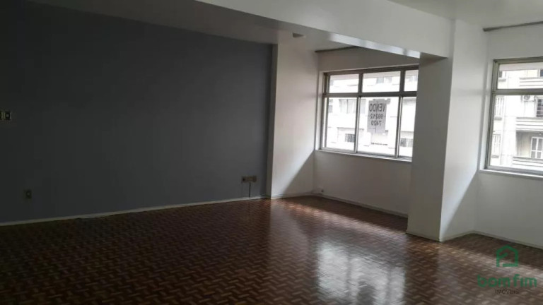 Imagem Apartamento com 2 Quartos para Alugar, 138 m² em Centro Histórico - Porto Alegre Imagem Apartamento com 2 Quartos para Alugar, 138 m² em Centro Histórico - Porto Alegre