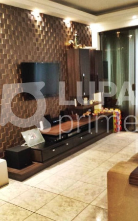Casa com 3 Quartos à Venda, 240 m² em Imirim - São Paulo