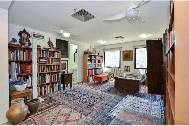 Sala Comercial à Venda, 29 m² em Indianópolis - São Paulo