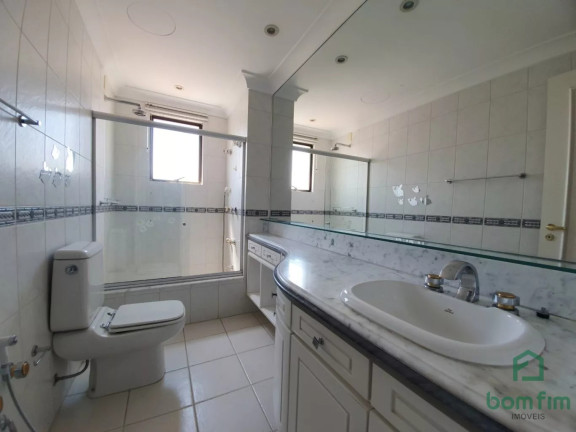 Imagem Apartamento com 3 Quartos à Venda, 230 m² em São João - Porto Alegre Imagem Apartamento com 3 Quartos à Venda, 230 m² em São João - Porto Alegre