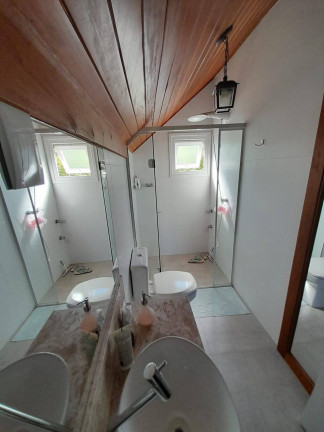 Imagem Casa com 3 Quartos à Venda, 126 m² em Bombas - Bombinhas Imagem Casa com 3 Quartos à Venda, 126 m² em Bombas - Bombinhas