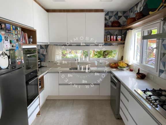 Imagem Sobrado com 4 Quartos à Venda, 240 m² em Cacupé - Florianópolis Imagem Sobrado com 4 Quartos à Venda, 240 m² em Cacupé - Florianópolis