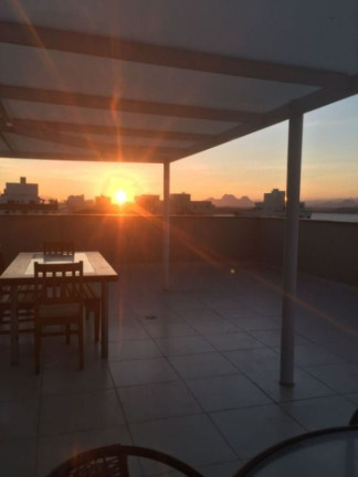 Imagem Imóvel com 4 Quartos à Venda, 212 m² em Praia Do Pecado - Macaé Imagem Imóvel com 4 Quartos à Venda, 212 m² em Praia Do Pecado - Macaé
