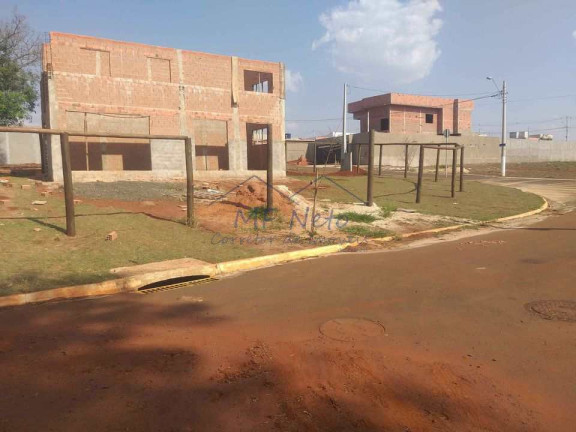 Imagem Casa com 2 Quartos à Venda, 398 m² em Jardim Girassol - Pirassununga Imagem Casa com 2 Quartos à Venda, 398 m² em Jardim Girassol - Pirassununga