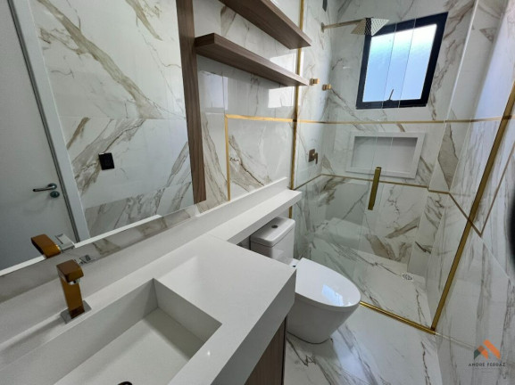 Imagem Casa com 3 Quartos à Venda, 185 m² Imagem Casa com 3 Quartos à Venda, 185 m²
