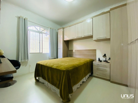 Imagem Casa com 3 Quartos à Venda, 360 m² em Barreiros - São José