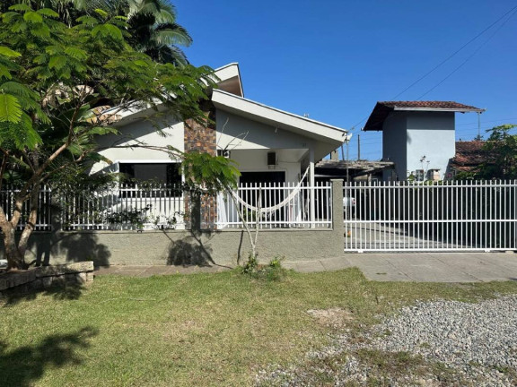 Imagem Casa com 5 Quartos à Venda, 160 m² em Pinheiros - Balneário Barra Do Sul Imagem Casa com 5 Quartos à Venda, 160 m² em Pinheiros - Balneário Barra Do Sul