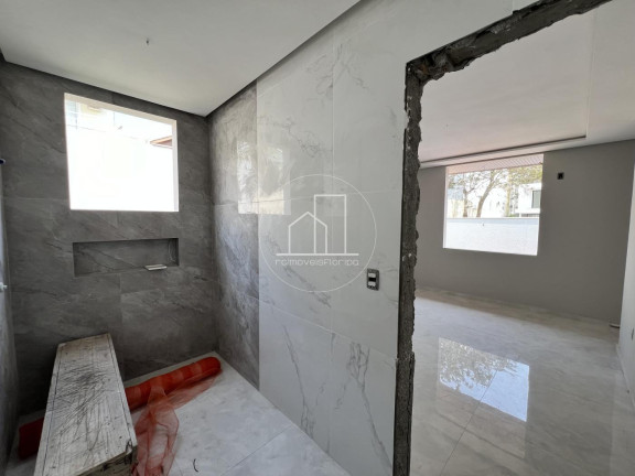 Imagem Casa com 3 Quartos à Venda, 400 m² em Ingleses Do Rio Vermelho - Florianópolis Imagem Casa com 3 Quartos à Venda, 400 m² em Ingleses Do Rio Vermelho - Florianópolis