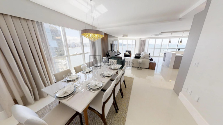 Imagem Apartamento com 5 Quartos à Venda, 237 m² em Centro - Balneário Camboriú Imagem Apartamento com 5 Quartos à Venda, 237 m² em Centro - Balneário Camboriú