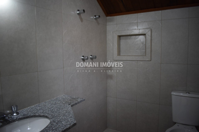 Imagem Casa com 4 Quartos à Venda, 190 m² em Região Do Alto Do Capivari - Campos Do Jordão Imagem Casa com 4 Quartos à Venda, 190 m² em Região Do Alto Do Capivari - Campos Do Jordão