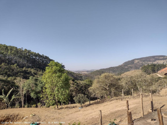 Imagem Chácara com 3 Quartos à Venda, 170 m² em Pocinhos Do Rio Verde - Caldas Imagem Chácara com 3 Quartos à Venda, 170 m² em Pocinhos Do Rio Verde - Caldas