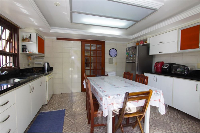 Imagem Casa com 5 Quartos à Venda, em São José - Porto Alegre Imagem Casa com 5 Quartos à Venda, em São José - Porto Alegre