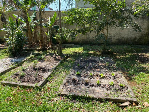Imagem Imóvel com 4 Quartos à Venda, 2.000 m²