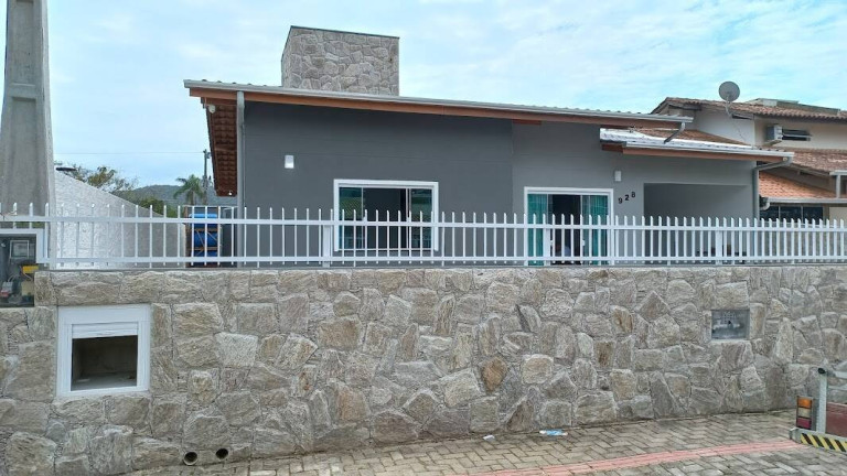 Imagem Casa com 3 Quartos à Venda, 105 m² em Bombas - Bombinhas Imagem Casa com 3 Quartos à Venda, 105 m² em Bombas - Bombinhas