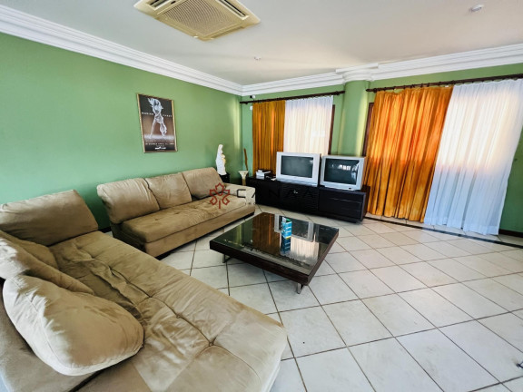 Casa com 5 Quartos à Venda, 400 m² em Retiro (cunhambebe) - Angra Dos Reis