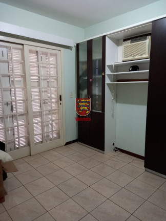 Imagem Casa com 4 Quartos à Venda, 315 m² em Capoeiras - Florianópolis Imagem Casa com 4 Quartos à Venda, 315 m² em Capoeiras - Florianópolis