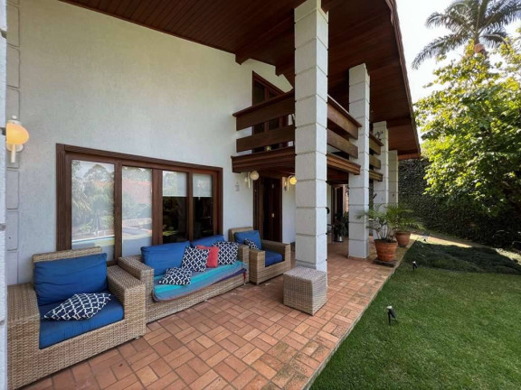 Imagem Casa com 5 Quartos à Venda, em Algarve - Cotia Imagem Casa com 5 Quartos à Venda, em Algarve - Cotia
